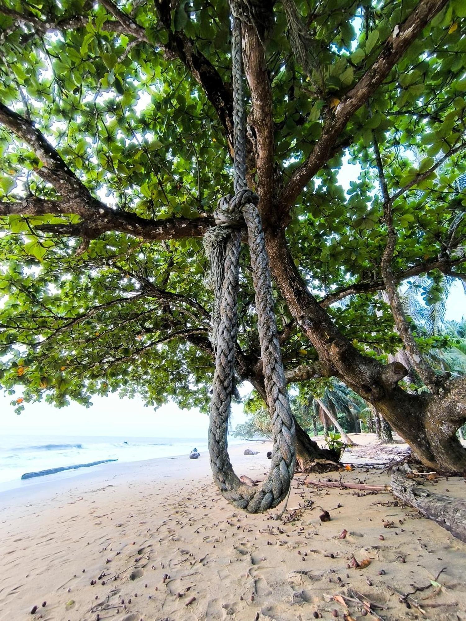 La Villa Lou, Musee Des Arts Grand Batangua Kribi Luaran gambar